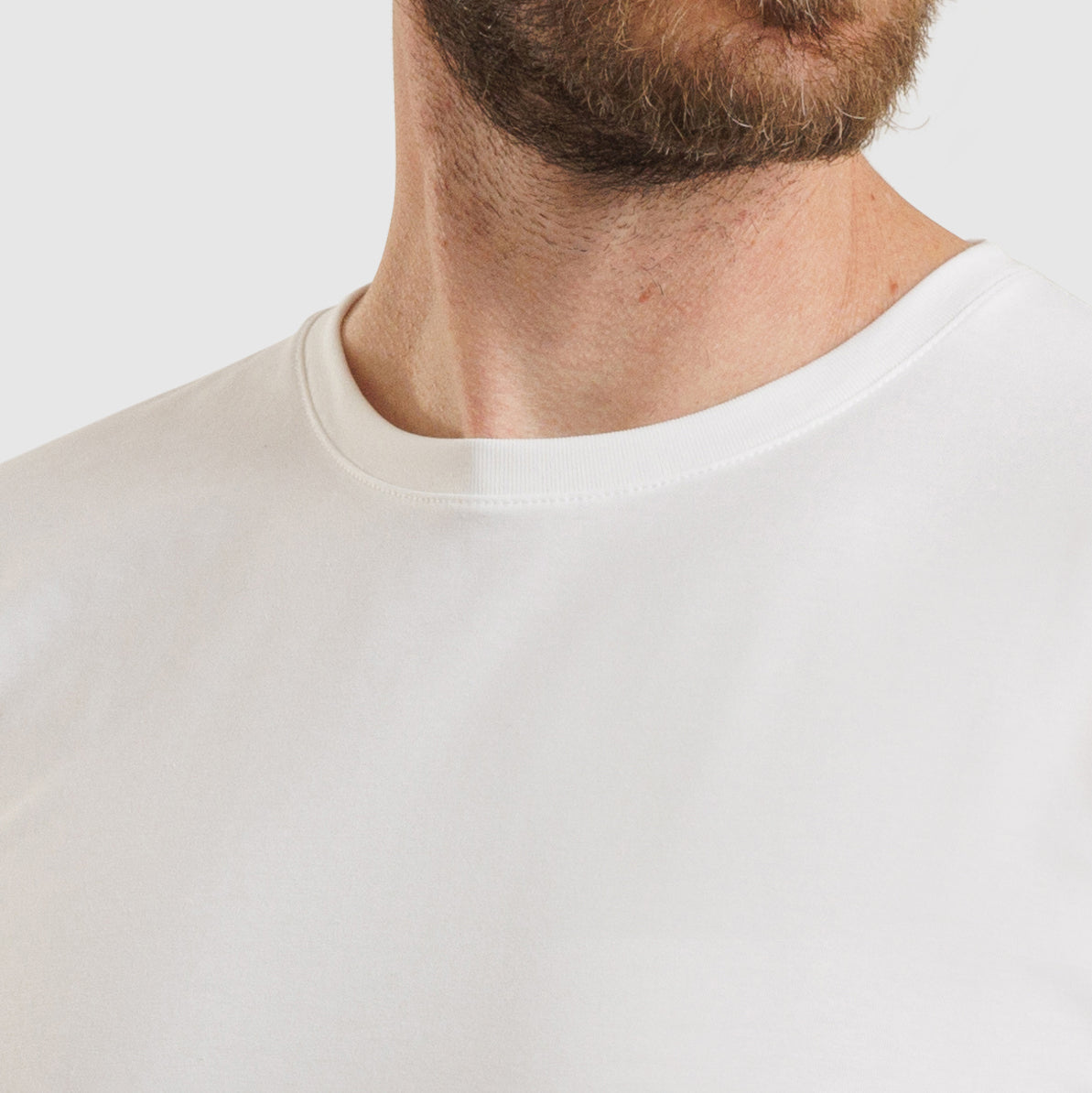 Crew Neck Curve Hem White/77035